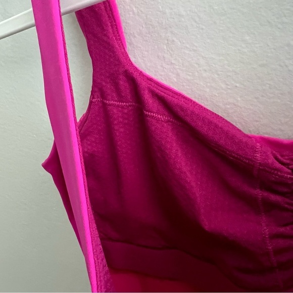 Lululemon Aria Tank II Raspberry Size 4 - Picture 6 of 12